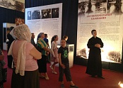 Воспитанники воскресной школы Введенского храма посетили с экскурсией интерактивную экспозиции «Уроки столетия: 1917 - 2017»
