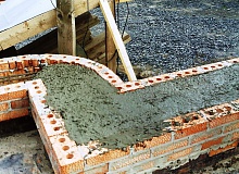 Завершены работы по заливке бетонного армированного пояса по периметру строящегося храма