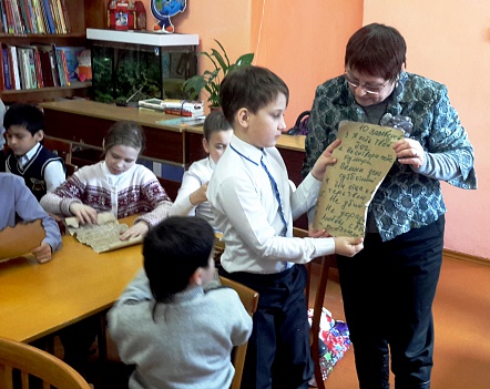 В детской библиотеке Первомайского района для учащихся средней школы №18 проведено интерактивное занятие в рамках празднования Дня православной книги